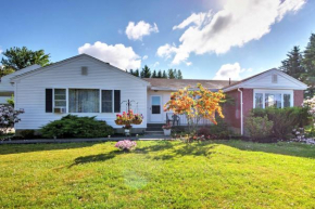 Cozy Ellsworth Home with Yard, 15 Mi to Acadia!